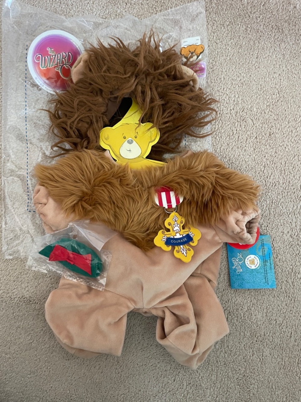 Build-A-Bear 80th Anniversary Oz Collection Cowardly Lion outfit